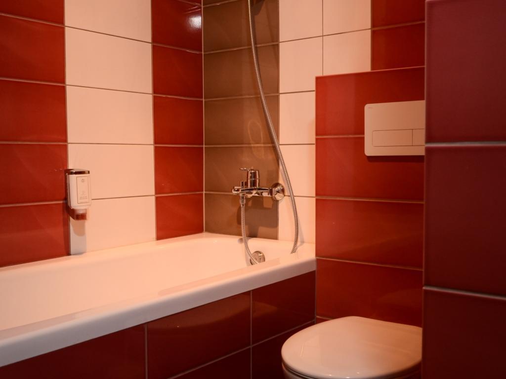 Mans Nams - Self Check In Hotel Saldus Zimmer foto